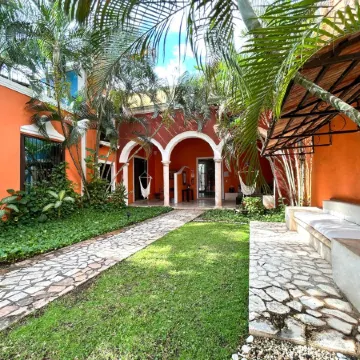 Art 64 Guest House – Adults Only