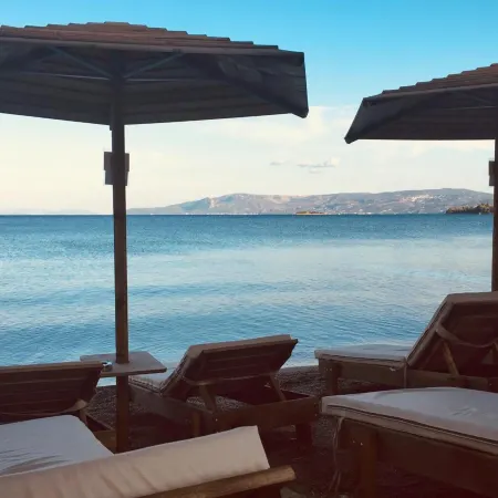Avantis Suites Hotel