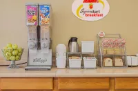 Super 8 by Wyndham Defiance - sarapan