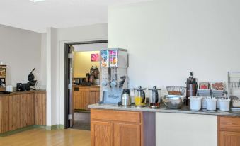 Super 8 by Wyndham Ticonderoga