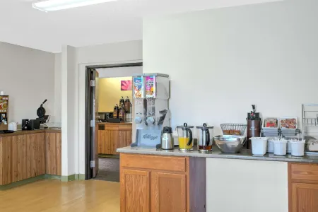 Super 8 by Wyndham Ticonderoga Отели в г. Тикондерога