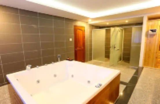 New Palace Hotel