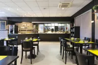 Comfort Hotel Orleans Saran Hotel a Artenay