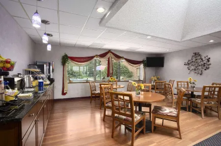 Days Inn by Wyndham Middletown