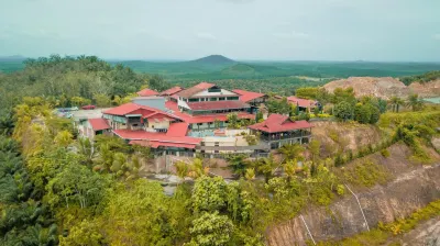 Labis Sunrise Farm Stay Hotels near Dataran Labis