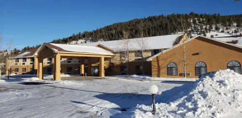 Quality Inn & Suites Hotels in South Fork