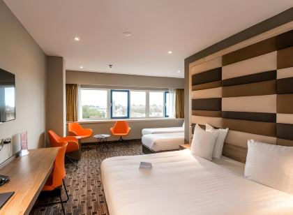 XO Hotels Blue Tower