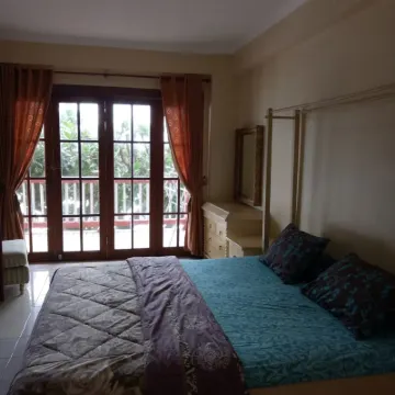 Kondominium Lippo Carita Selatan Hotels near Penginapan Carita