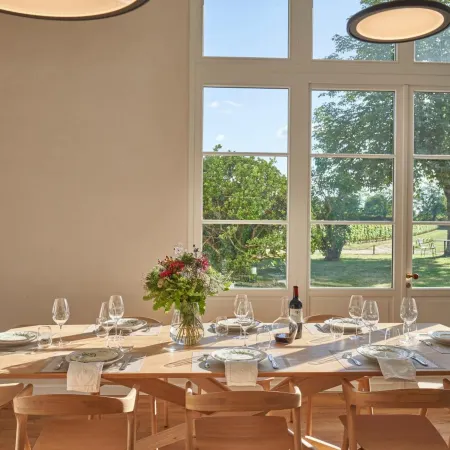 Château Bonalgue - Pomerol Отели в г. Либурн
