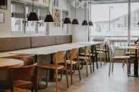 Shed Hotel - breakfast