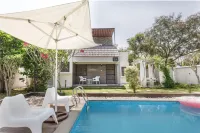 Paradise Pool by Stayjadepoolgarden30Min E-City - Villas