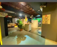 Travelogue Guest House - Hostels