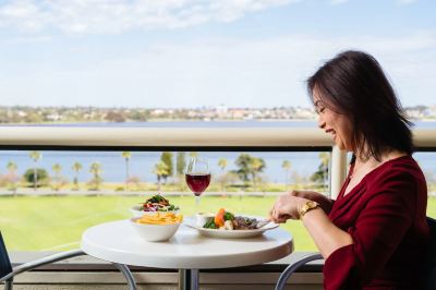 レストラン クラウンプラザ パースの写真