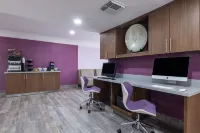 La Quinta Inn by Wyndham Kansas City Lenexa Hotels in Lenexa