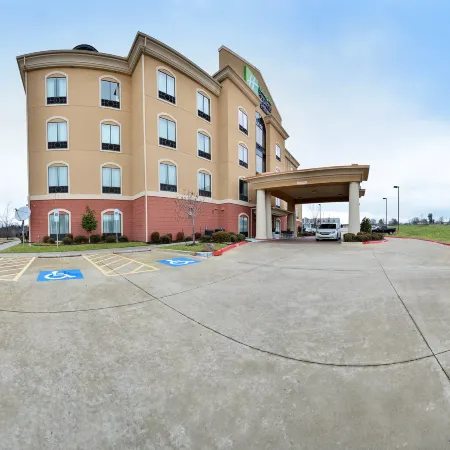 Holiday Inn Express & Suites VAN BUREN-FT SMITH AREA by IHG