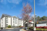 La Quinta Inn & Suites by Wyndham Snellville-Stone Mountain Hotels in Snellville