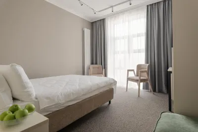 Green Doors Hotel