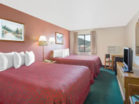 Days Inn by Wyndham Custer Hotels in Custer