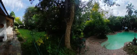 Guesthouse Oaktree Fourways Отели в г. Чартуэлл