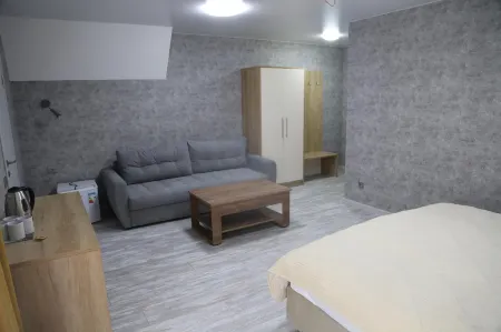 Парк Отель Манжерок Отели рядом с достопримечательностью «Дом Перевертыш»