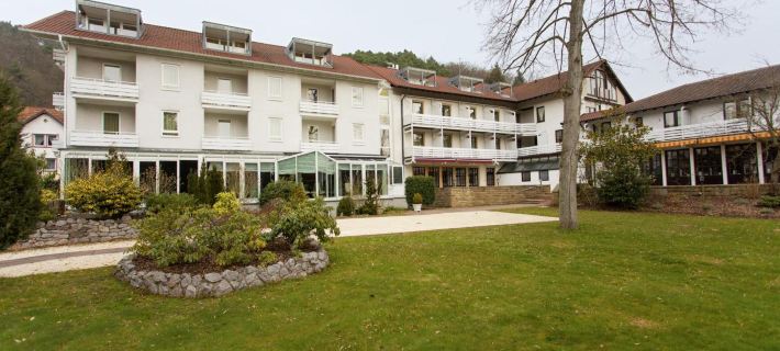 Hotel Restaurant Kurparkblick Inkl Pfalzcard Hotels in Sudliche WeinstraBe