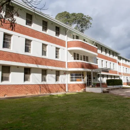 Linaker Motel