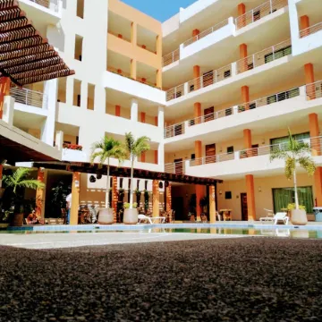 Auroza Resort