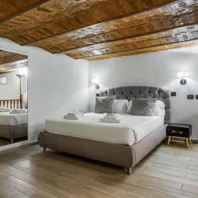 Operà Suites Pinciana Hotels near Regia