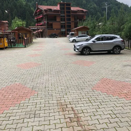 Elif Inan Hotel