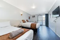 Econo Lodge Rivervale Hotel dekat Curtin University