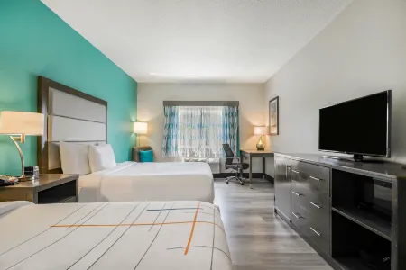 La Quinta Inn & Suites by Wyndham Batavia