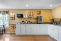 Coachman Inn - breakfast