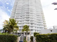 Burleigh Surf Apartments Hotels in Miami