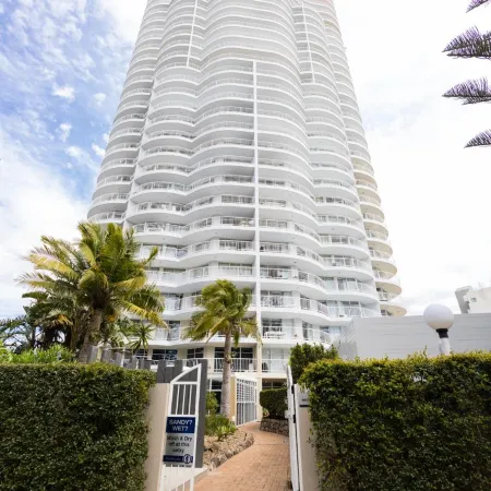 Burleigh Surf Apartments