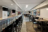 Fargo Inn and Suites - bar
