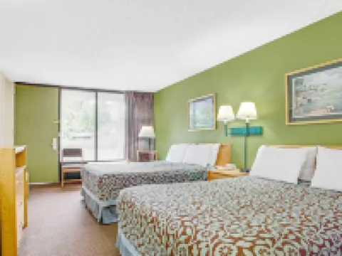 Days Inn by Wyndham Bradenton - Near the Gulf Hotels in South Bradenton