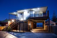 Penguin Waterfront Escape Hotels near Penguin Beach Side Holiday Resort Pty Ltd