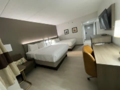 Comfort Inn & Suites Syracuse-Carrier Circle Hotels in DeWitt