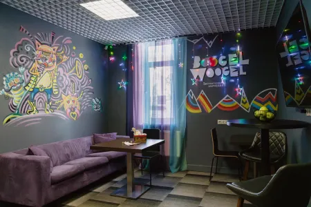 Ays Let it Snow Hotel Rosa Khutor (Айс Лет ит сноу Роза Хутор) Отели рядом с достопримечательностью «Roza Khutor  Train Station»