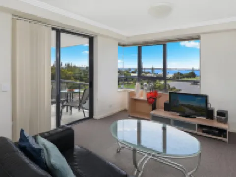 Aqualine Apartments on the Broadwater Hotels in Southport