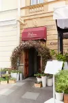 Steps Hotel ステートロシアンミュージアム周辺のホテル