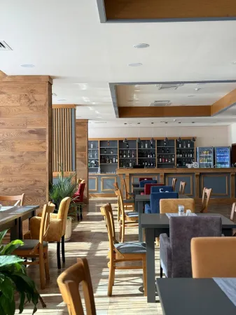 City Plaza Отели в г. Правец