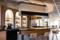 Le Trefle Hotels in Roques