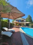 Hullám Villa B&B - С бассейном