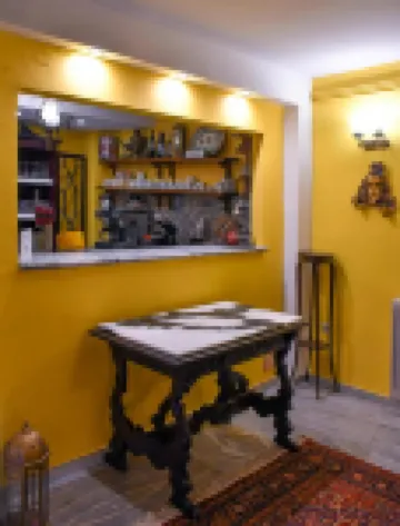 Byron Traditional Hotel