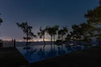 Marisstone Hotel - Pools