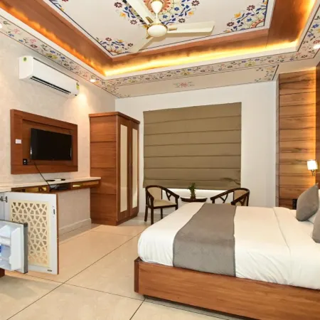 Hotel RR 62-Jaipur City Centre Hotel