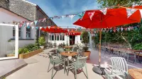 The Oakhill Inn - parking