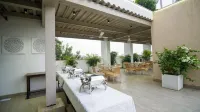 Palm Residences and Suites - Mountain view