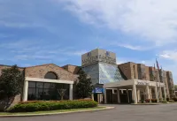 DoubleTree by Hilton Hotel Jackson Hotels near Casey Jones Village